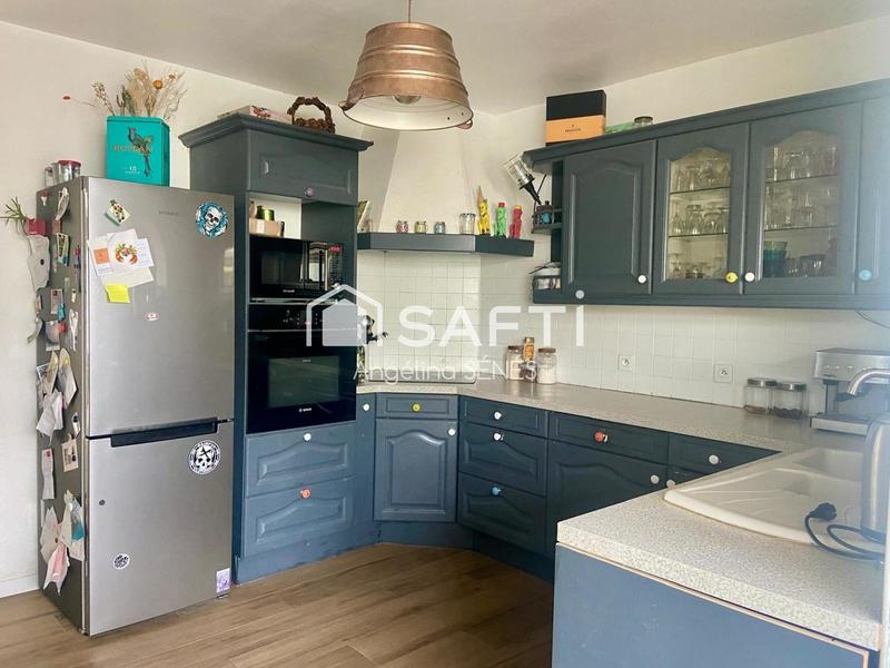 Maison - 170 m² - 9 pièces