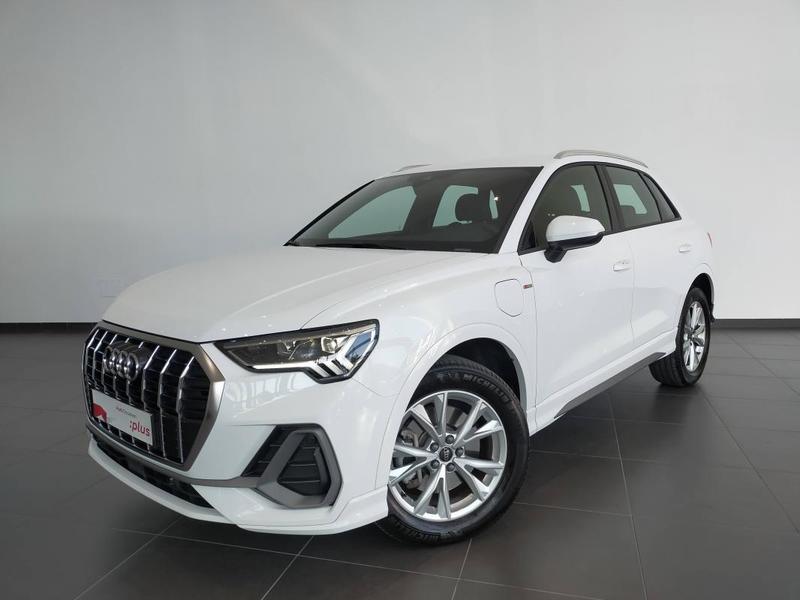 Audi Q3 45 TFSIe 245 ch s tronic 6 s line