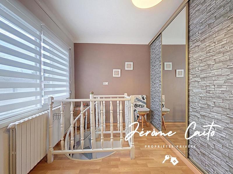 Maison - 162 m² - 7 pièces