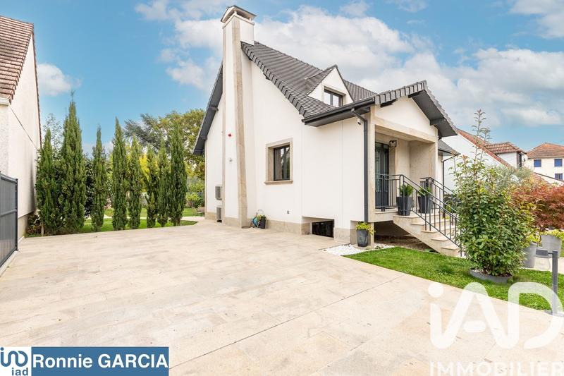 Maison - 185 m² - 6 pièces