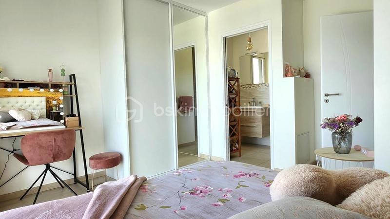 Maison - 202 m² - 7 pièces