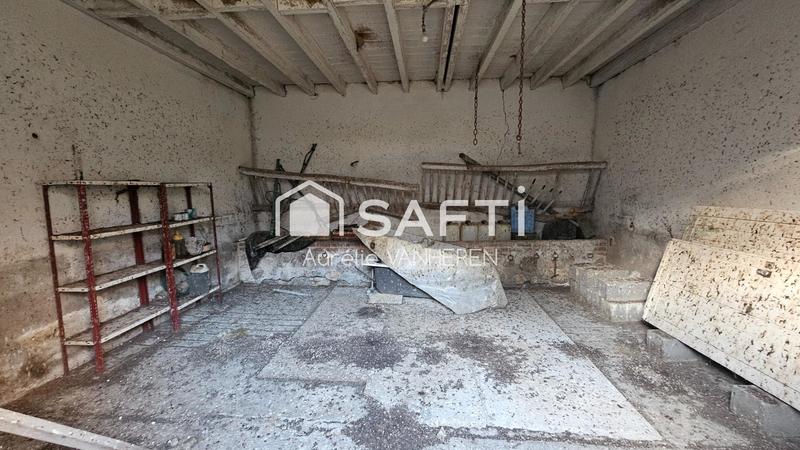 Maison - 2 045 m² - 2 pièces