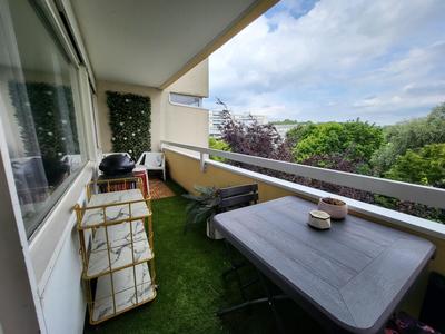 Appartement - 80 m² - 4 pièces