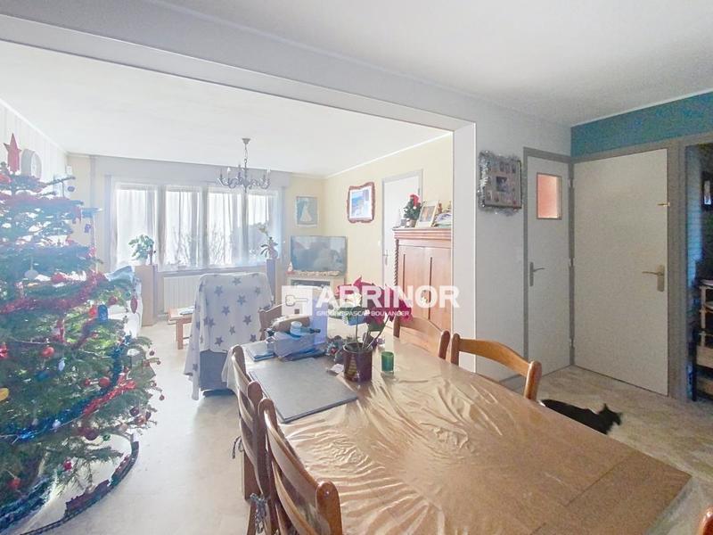 Maison - 85 m² - 5 pièces