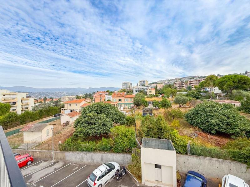 Appartement - 64 m² - 4 pièces