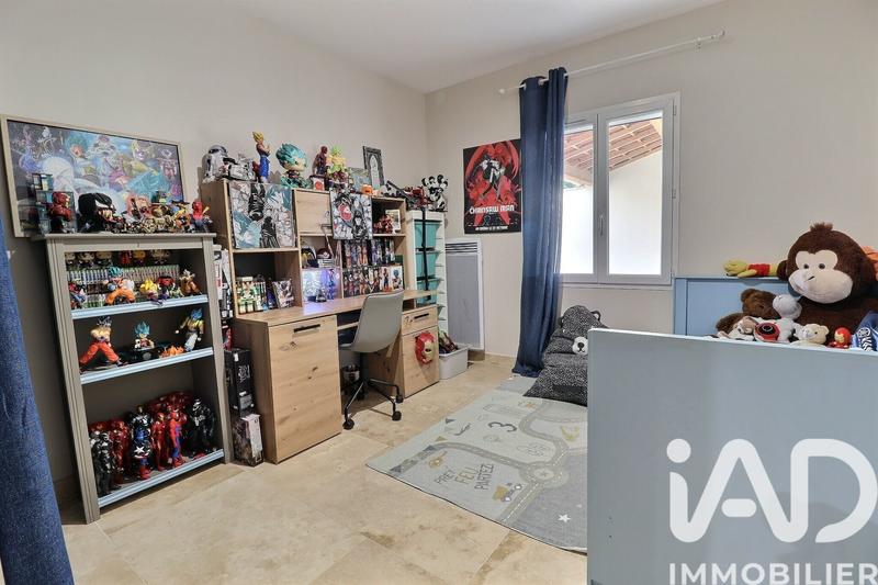 Maison - 200 m² - 7 pièces