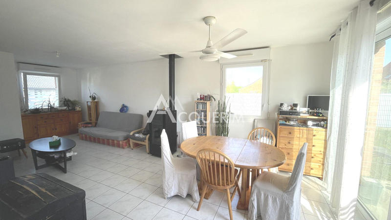 Maison - 90 m² - 5 pièces