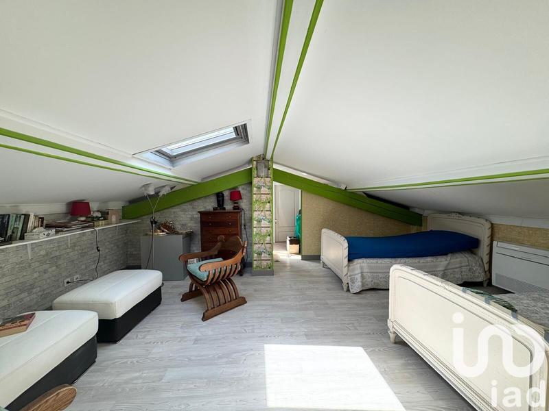 Maison - 244 m² - 4 pièces