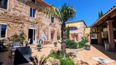 Maison - 222 m² - 6 pièces