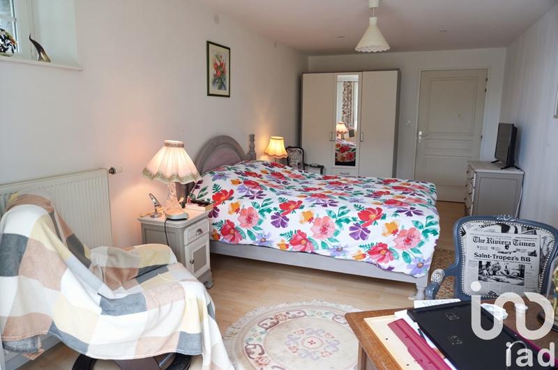 Maison - 168 m² - 8 pièces