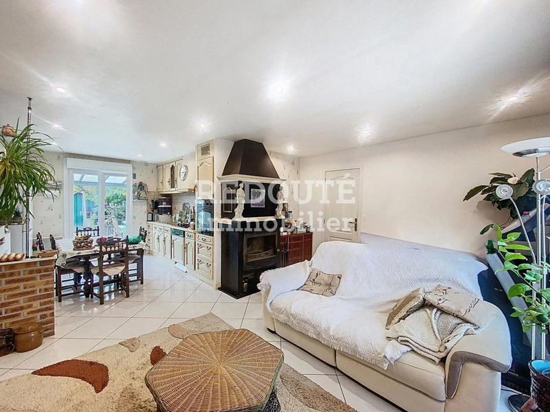 Maison - 85 m² - 5 pièces