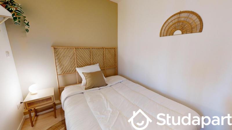 Chambre - 11 m² - 1 pièce