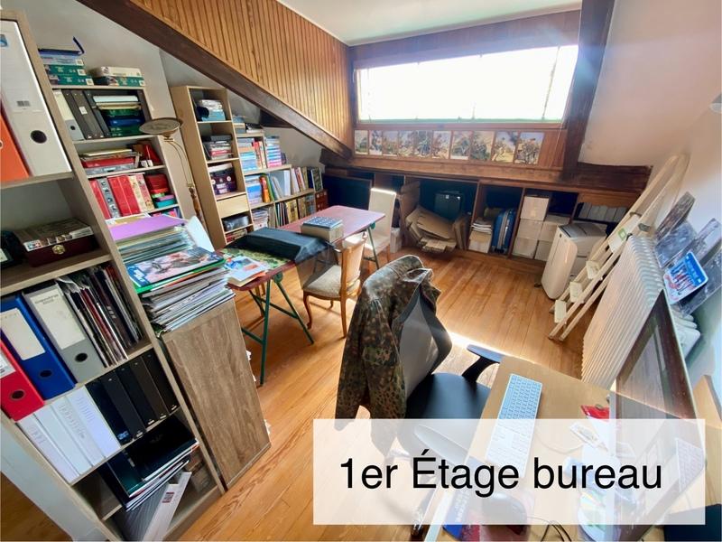 Maison - 300 m² - 10 pièces