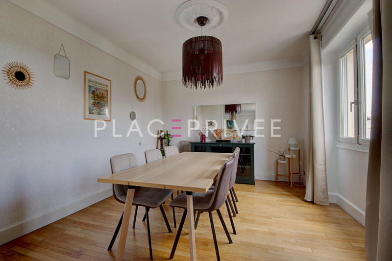 Appartement - 122 m² - 5 pièces