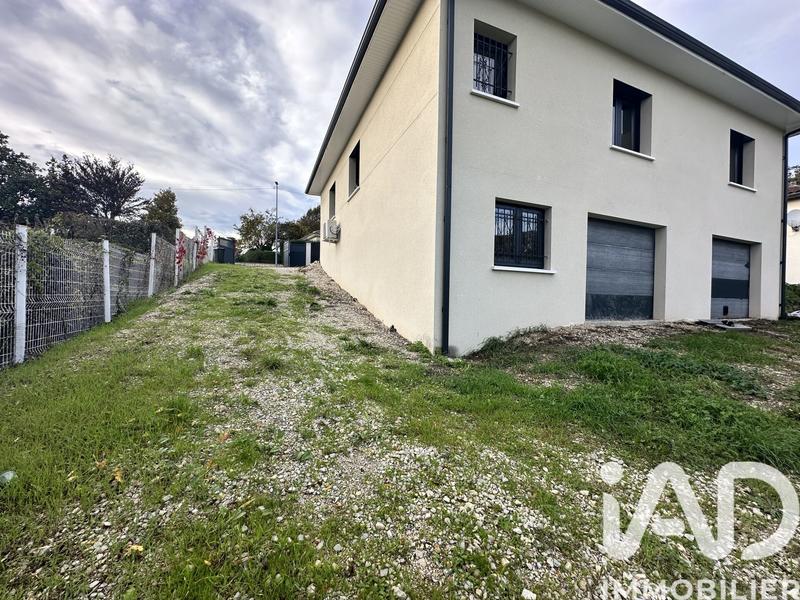 Maison - 98 m² - 4 pièces