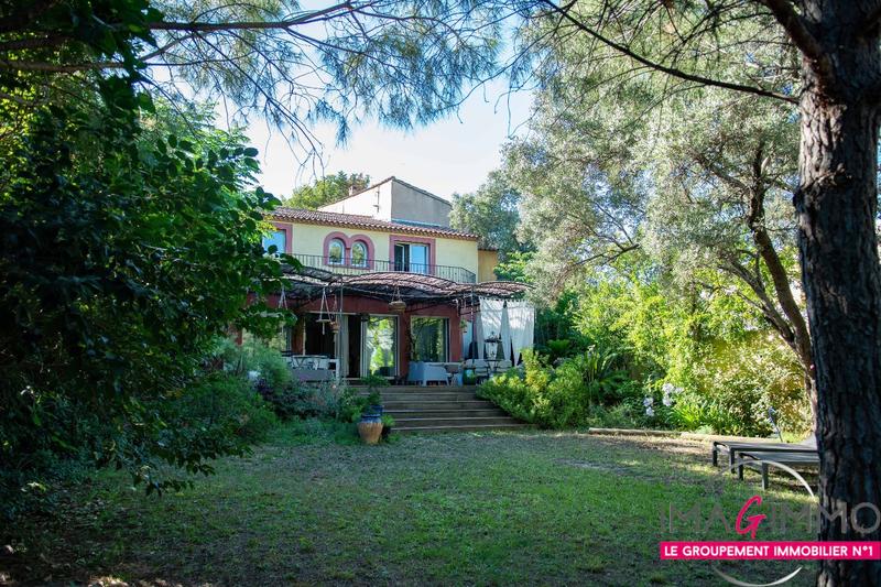 Maison - 213 m² - 6 pièces