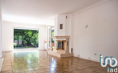 Maison - 203 m² - 7 pièces