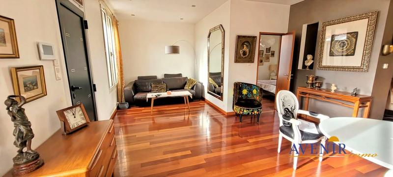 Appartement - 87 m² - 3 pièces