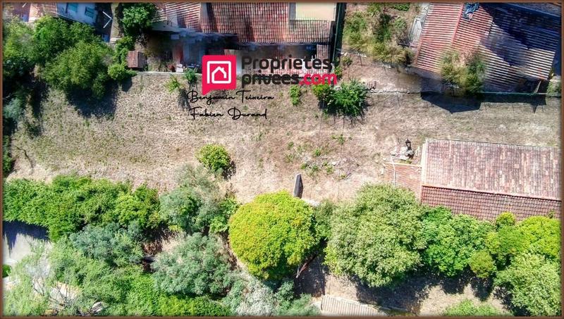 Terrain constructible - 1 512 m²