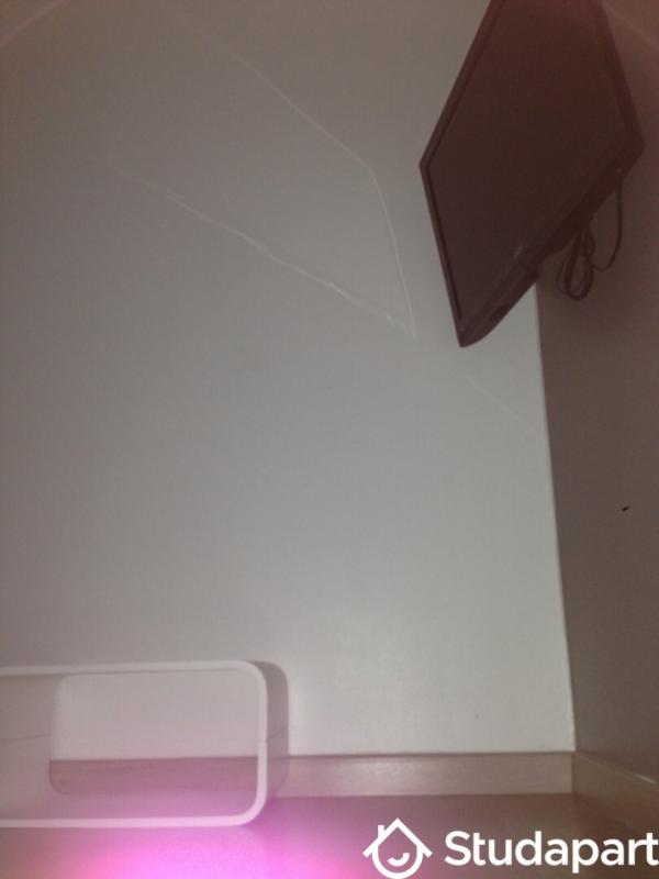 Chambre - 9 m² - 1 pièce