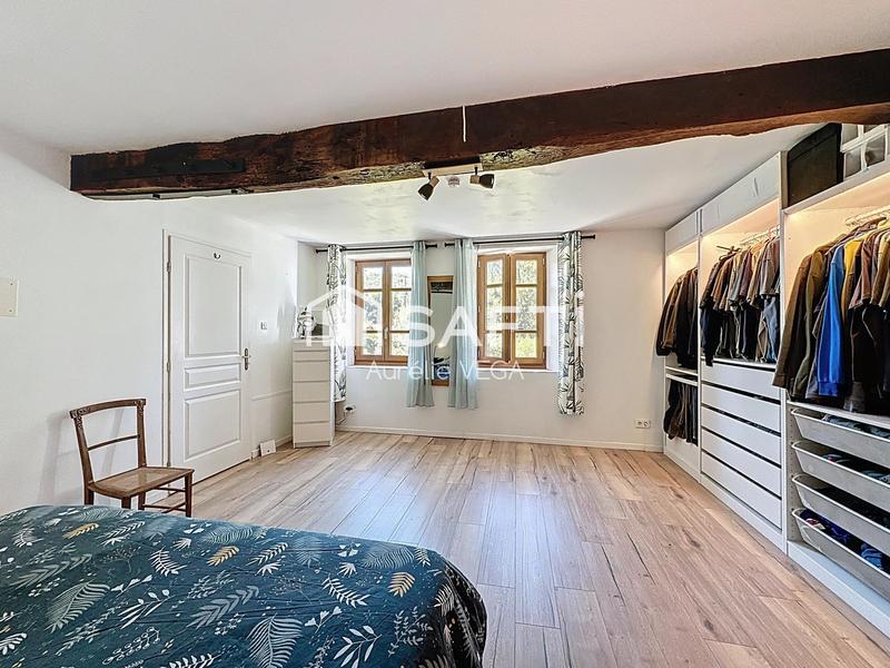 Maison - 275 m² - 7 pièces