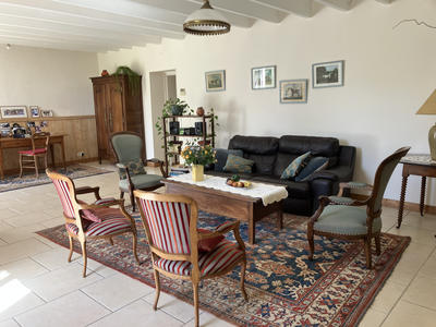 Maison - 198 m² - 8 pièces