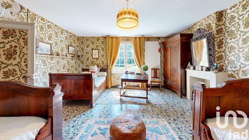 Maison - 216 m² - 6 pièces