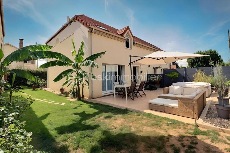 Maison - 104 m² - 5 pièces