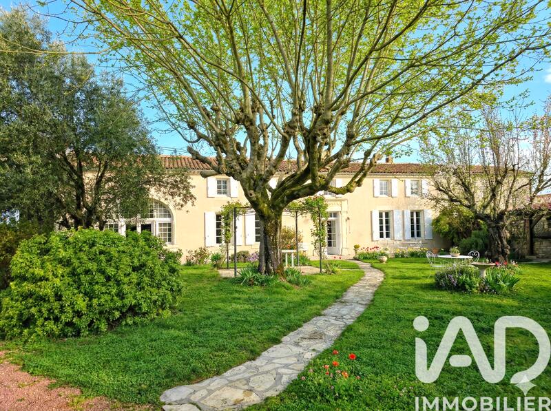 Maison - 200 m² - 7 pièces