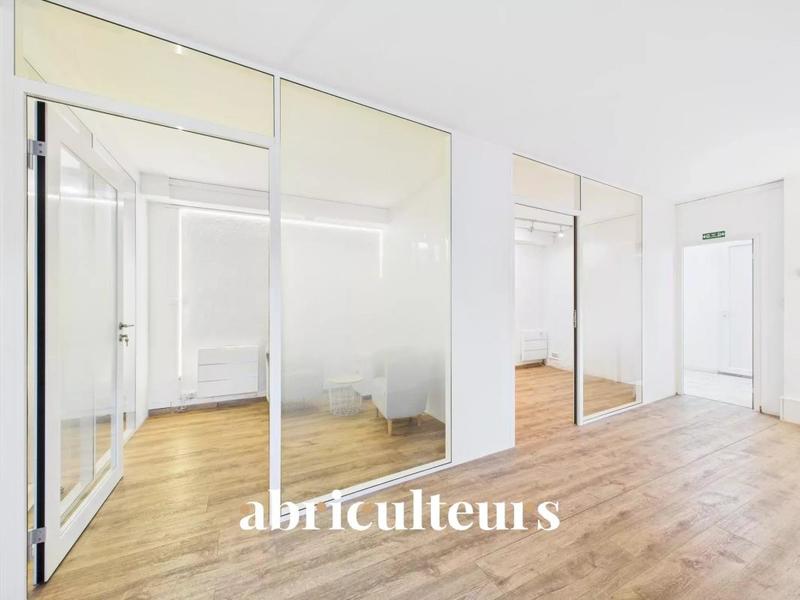 Bureau - 64 m² - 4 pièces