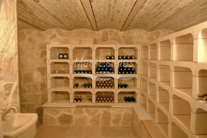 Demeure - 703 m² - 17 pièces