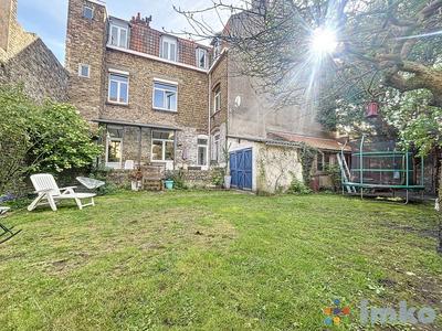 Maison - 215 m² - 7 pièces