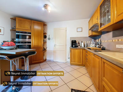 Maison - 137 m² - 7 pièces