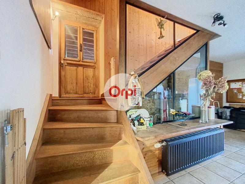 Maison - 234 m² - 5 pièces