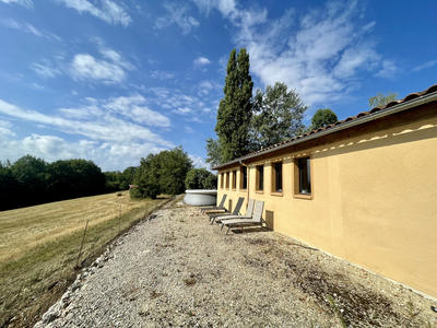 Maison - 231 m² - 7 pièces