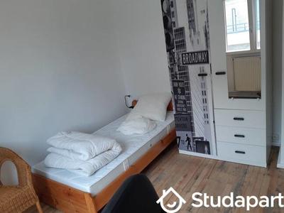 Chambre - 12 m² - 1 pièce