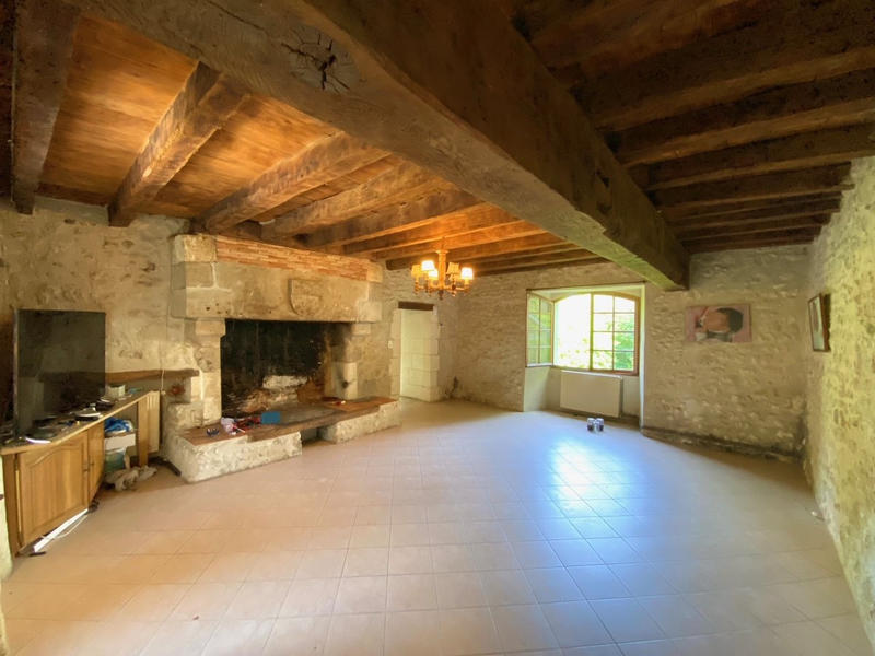 Maison - 218 m² - 7 pièces