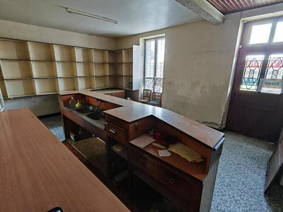 Maison - 225 m² - 10 pièces