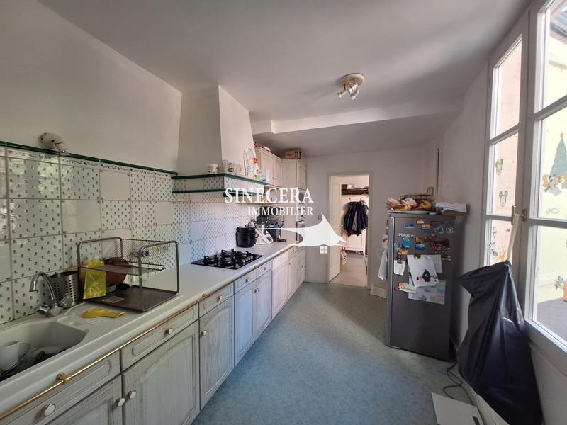 Maison - 200 m² - 7 pièces