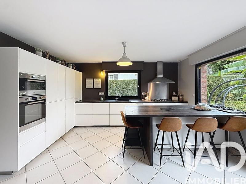 Maison de maîtres - 222 m² - 8 pièces