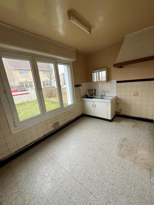 Maison - 81 m² - 6 pièces