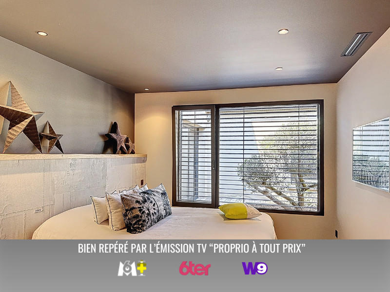 Maison - 243 m² - 8 pièces