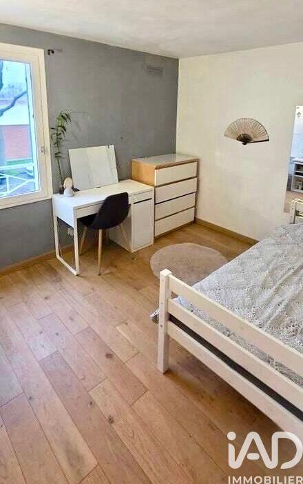 Maison - 98 m² - 5 pièces