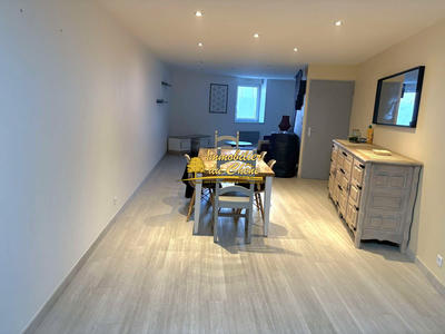 Appartement - 99 m² - 5 pièces