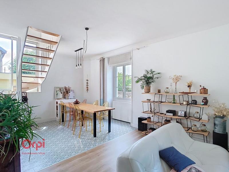 Maison - 93 m² - 4 pièces