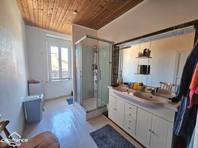 Maison - 150 m² - 7 pièces