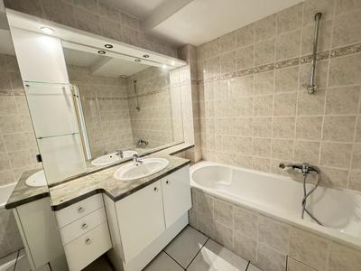 Appartement - 88 m² - 3 pièces