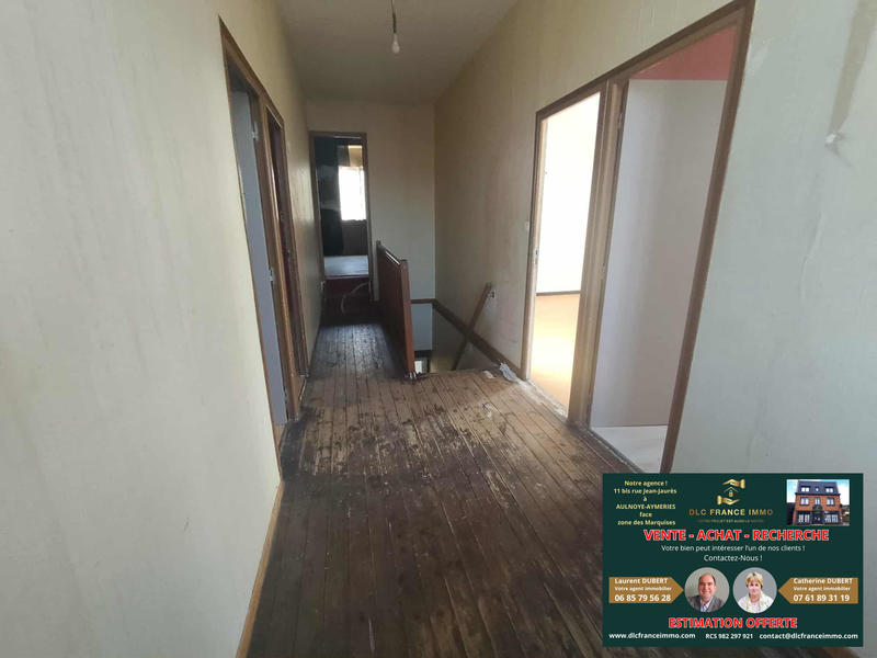 Maison - 250 m² - 8 pièces