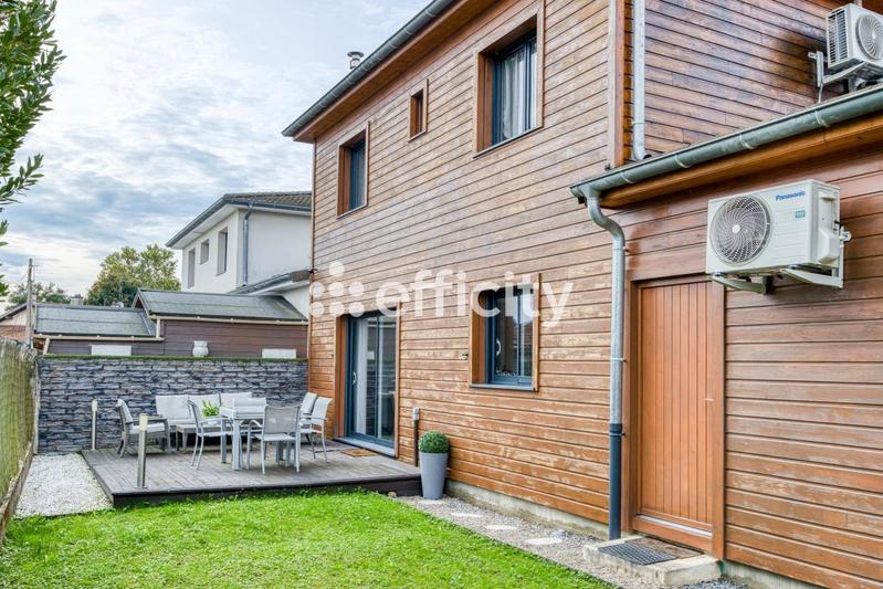 Pavillon - 85 m² - 4 pièces