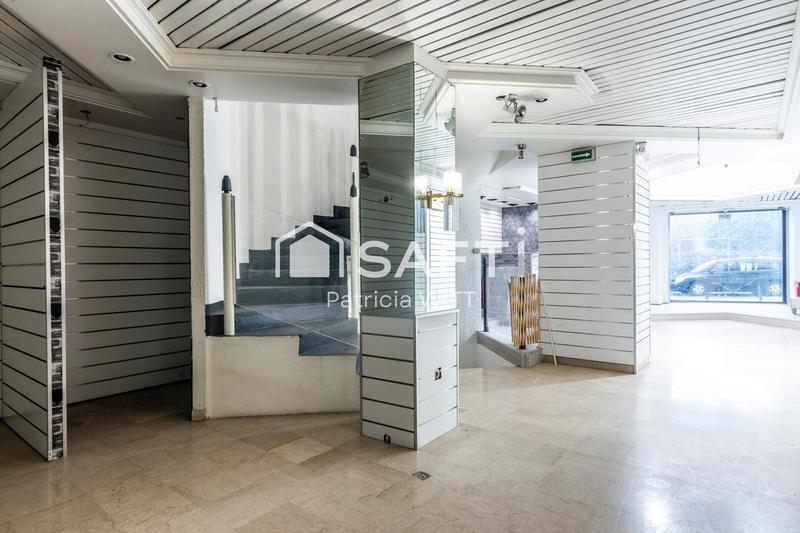 Local commercial - 120 m² - 2 pièces